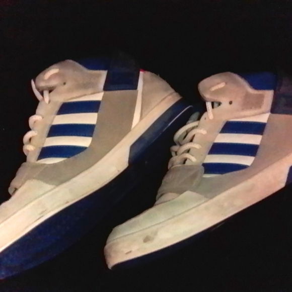 Adidas - Picture 2 of 3